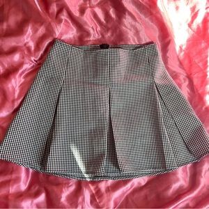 Purrr Melrose black & white gingham pleated mini skirt